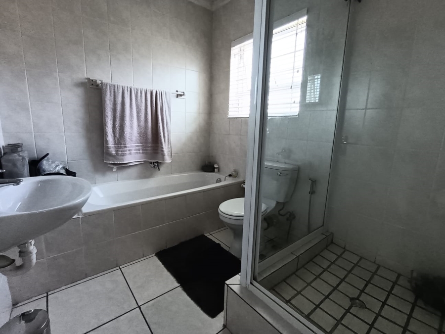 To Let 2 Bedroom Property for Rent in Big Bay Western Cape